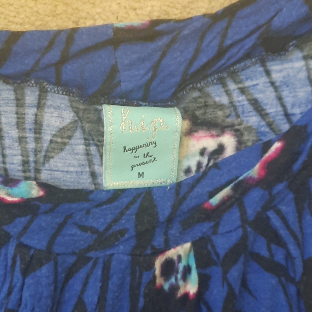 Floral top - Picture 2 of 5